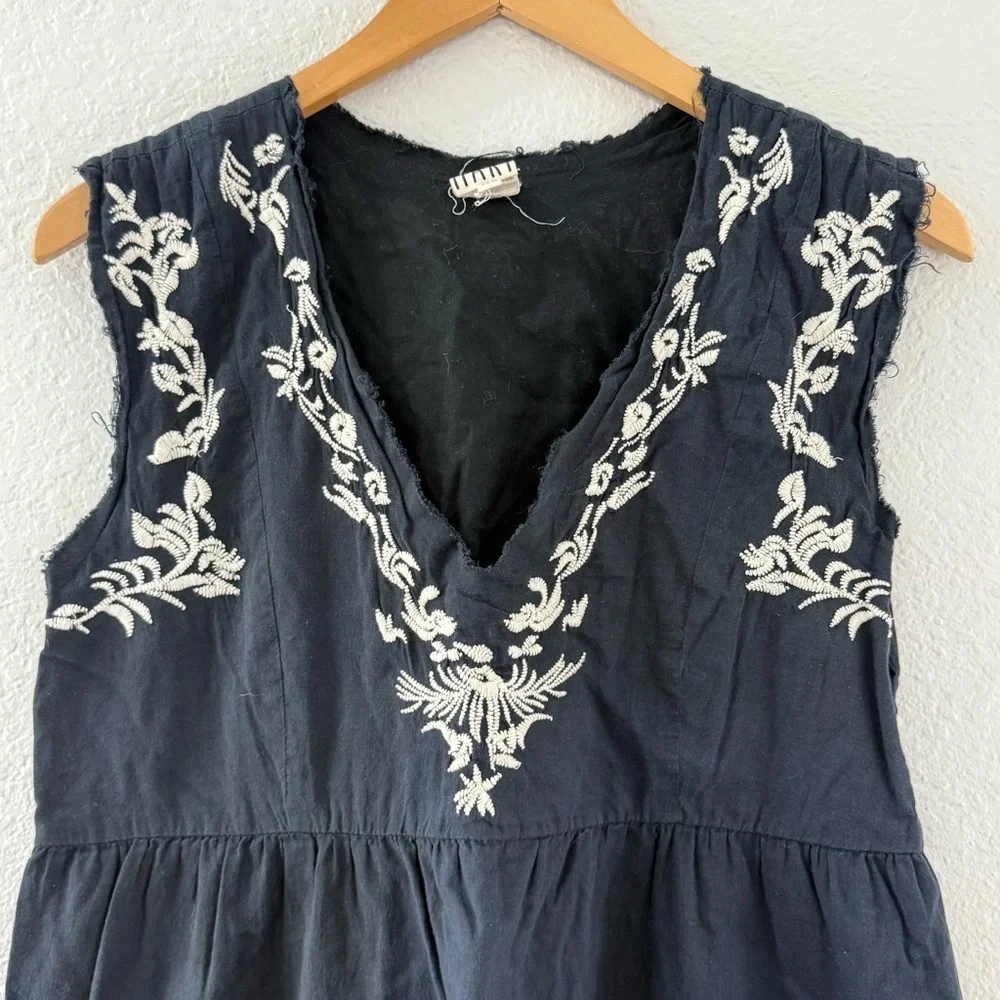 Sister Mary Sharon Embroidered V-Neck Sleeveless Dress Size XS